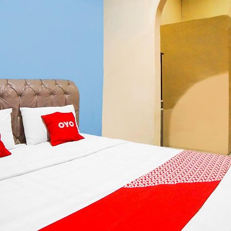 Oyo 92076 Sky Residence Cengkeh Medan Luaran gambar