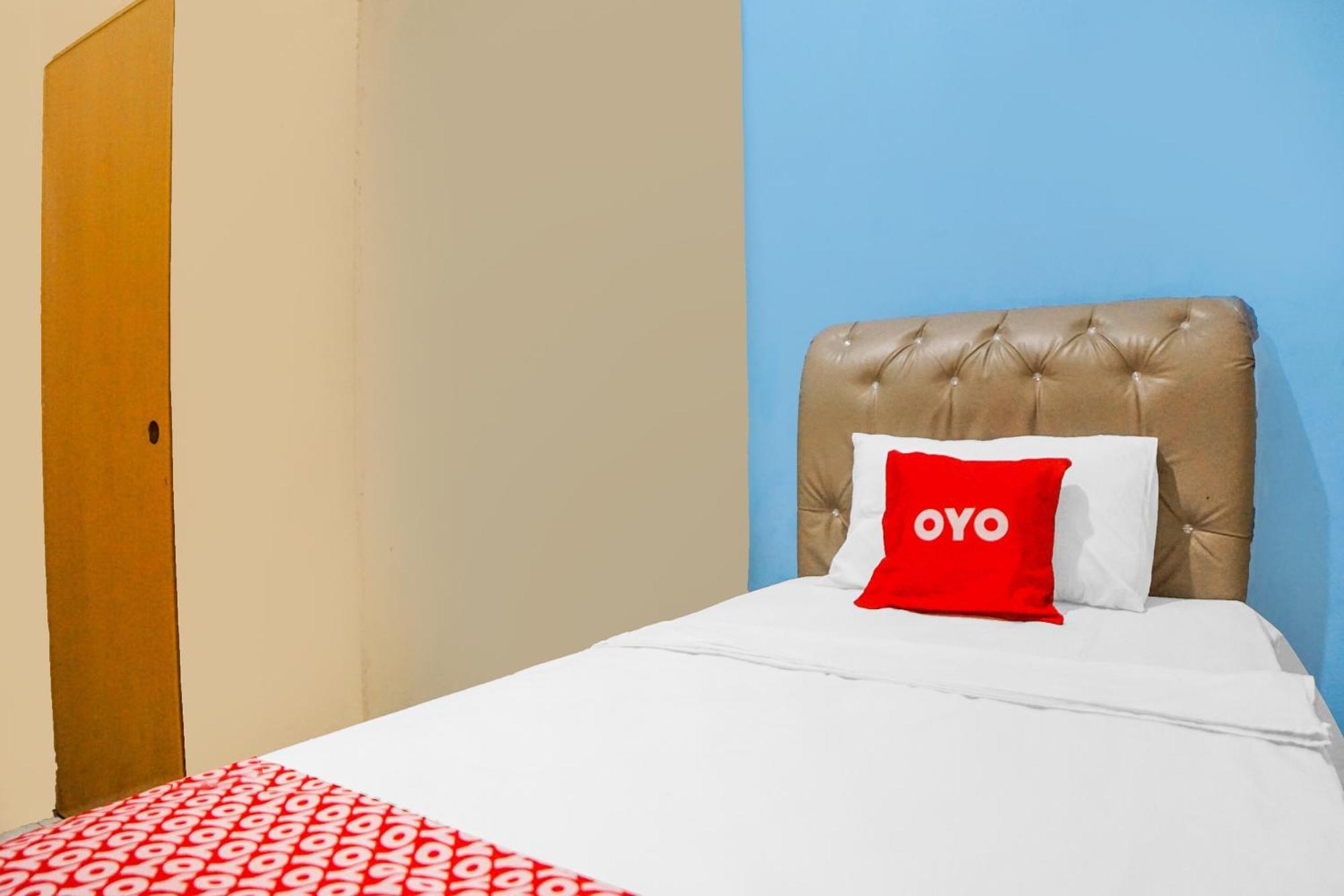 Oyo 92076 Sky Residence Cengkeh Medan Luaran gambar