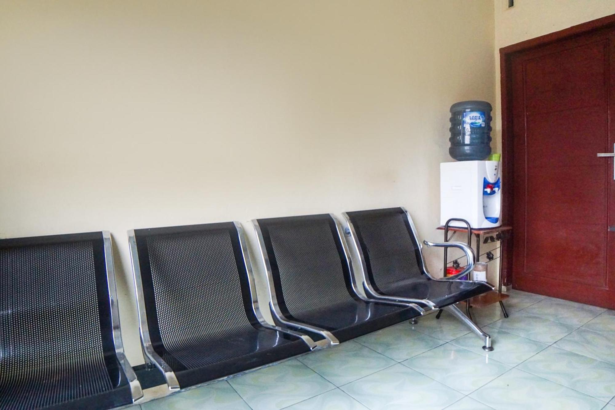 Oyo 92076 Sky Residence Cengkeh Medan Luaran gambar