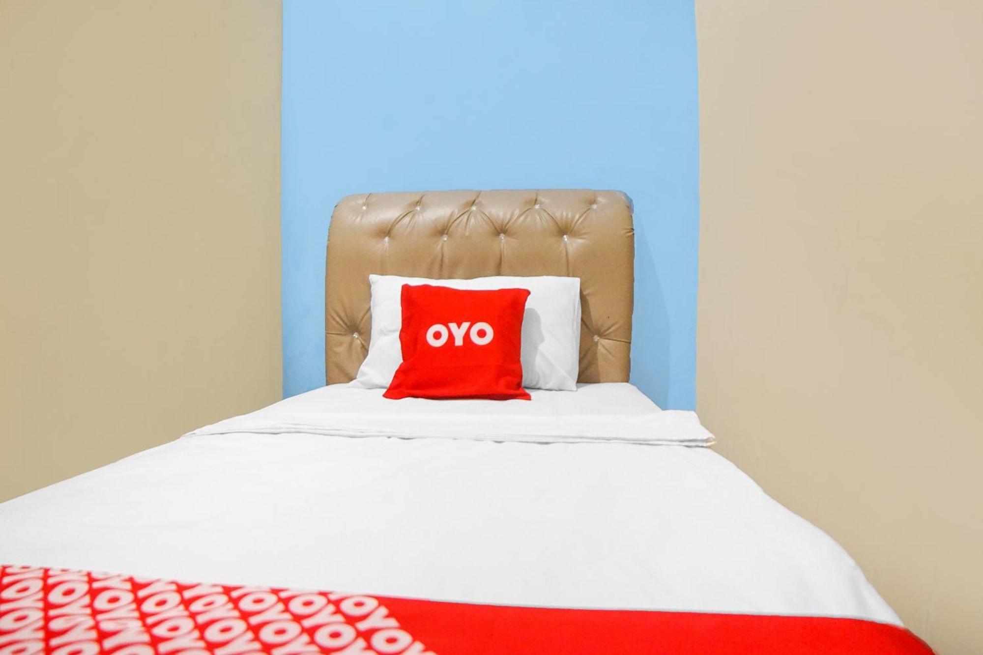 Oyo 92076 Sky Residence Cengkeh Medan Luaran gambar